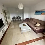 Precioso Alojamiento En Puerto Banus.